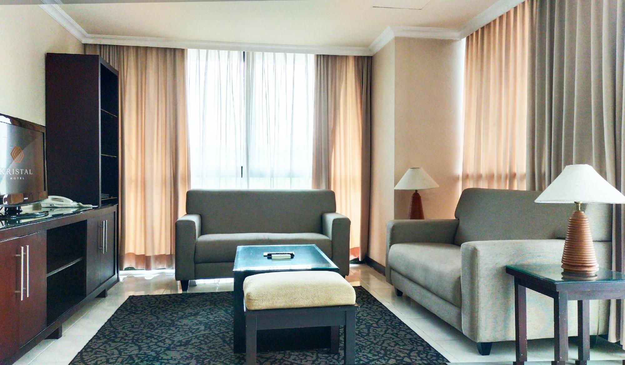 Kristal Hotel Giacarta Esterno foto